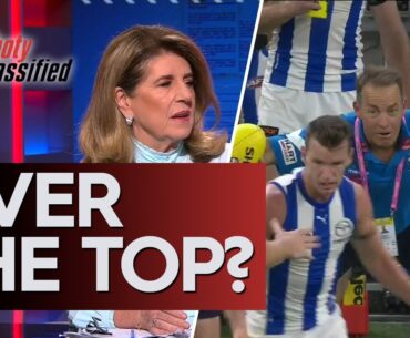 Caro unimpressed with Clarko's antics on the boundary - Footy Classified | Footy on Nine