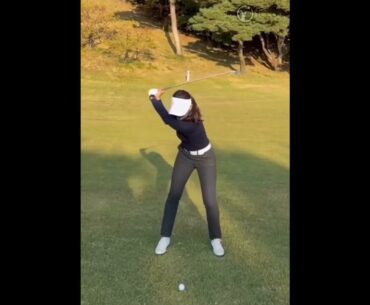 프로님 나도 이런 아이언샷을 치고 싶다고요 (임지선프로 )(구독하시면 더 멋진영상을 놓치지 않고 더 빨리 만나보실 수 있습니다.)