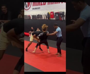 Jiu-Jitsu Highlights: She SUBMITTED The Entire Boxing Gym #jiujitsu #wrestling #boxer #selfdefense