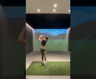 Bella’s GOLF SWING‼️ #golfswing #golfers