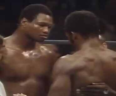 WOW!! FIGHT OF THE YEAR - Larry Holmes vs Mike Weaver I, Full HD Highlights