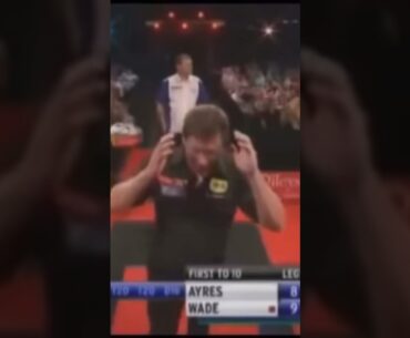 Tony Ayres ONCE IN A LIFETIME SHOT 😳🤩🎯 #darts #dart #dartslive #check #wade #152