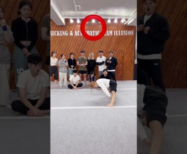 여자들만 가능한 동작⁉️🙆🏻‍♀️ Olny girls can do this