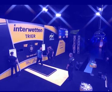 2023 European Darts Matchplay Cross v Wade