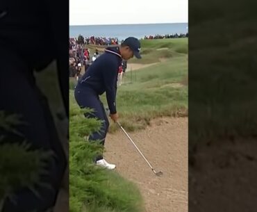 Collin Morikawa's AMAZING bunker birdie 🤯