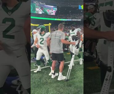Aaron Rodgers supporting his teammates