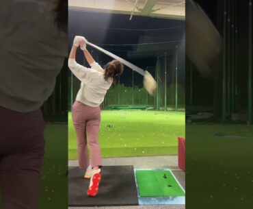 ドライバー 練習でしか出ない当たり😇練習あるのみ #shorts #ゴルフ #golf #ゴルフスイング #ゴルフ女子 #ドライバーショット