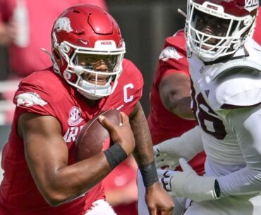Hogs' KJ Jefferson with former quarterback Matt Jones on Halftime
