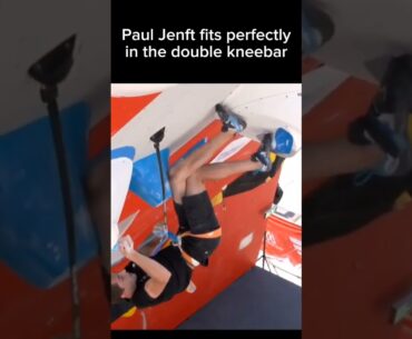 DOUBLE KNEEBAR NO HANDS rest by Paul Jenft #climbing #kneebar #worldcup