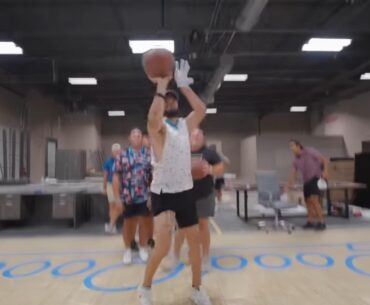 I’ll see your glove on while putting and raise you glove on while playing basketball