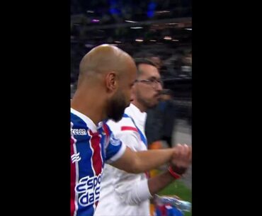 CLIMA TENSO NA ARENA CORINTHIANS 💥CORINTHIANS X BAHIA | #SHORTS | ge.globo