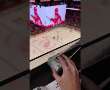 🚨 Pressing the NEW Detroit Red Wings Goal Horn Button 🚨 at Little Caesars Arena! #redwings #goalhorn