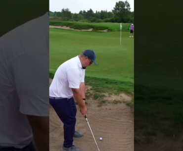 Trent SAND SAVE with a PUTTER