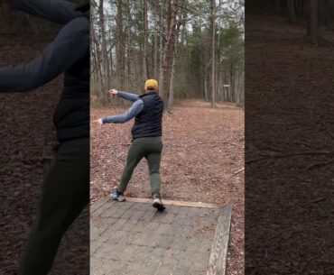 Disc Golf Tip: Stay off the wood on wet tee pads! #discgolfshorts #discgolfdaily #discgolf #frolf