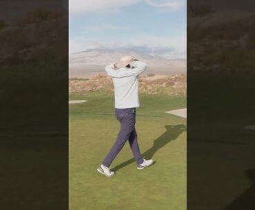 2 People give the line for a putt. You better make it