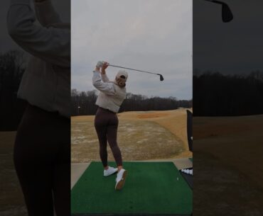What a shot . Beauty golf swing #shorts #golf #golfgirl