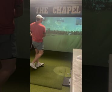 Somebody’s closer! #golfsimulator #golf #golfer #golfaddict #golfing #indoorgolf