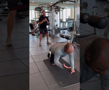 How many of you warm up like this before you play?