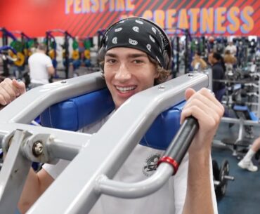 My First Time in the Gym! (trying to better myself)