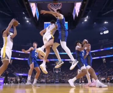 Klay Thompson EPIC dime to Trayce Jackson-Davis ✨