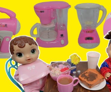 Baby Alive doll Abby's Breakfast Morning Routine with toy kitchen Appliances