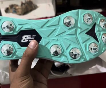 New balance ck4030 cricket spikes