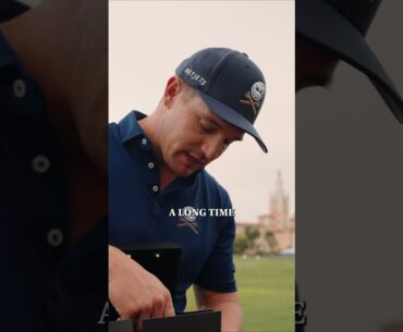 Bryson DeChambeau showing off his new championship ring 💍