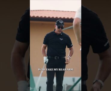How to hit a draw? Just ask Phil Mickelson 🍿