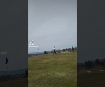 #golf #duckhook #putt #sidesaddle #putting #green #hardwork #golfshot #practice #tips #puttingtips
