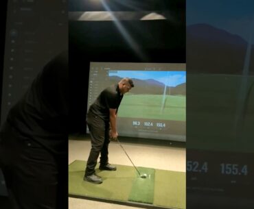 Testing few irons #shortsfeed #golf #golfsimulator #clubfitting