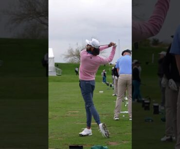 Akshay Bhatia grinding on the range 🔥