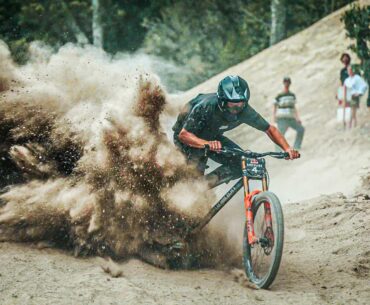 First MASSIVE HITS on the Toughest MTB Track - Red Bull Hardline Tasmania