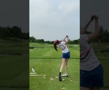 Golf Girl Practice #golf #golfgirl #golfswing #golfshot #golfpractice #golfing #dance #golftips
