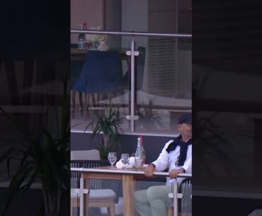 Waiter STEALS golf ball 😂