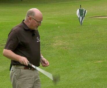 2 Minute Golf Tips - Warm up with a Putter
