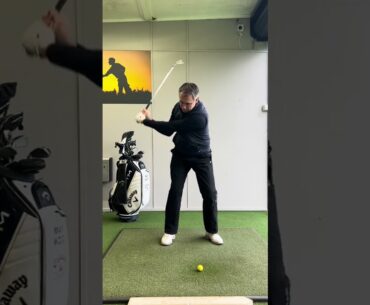Stop Casting the Golf Club. #golf #simplegolftips #golfingtips #golfadvice #golfinstruction #golfer