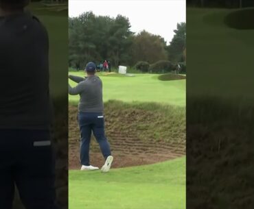 Marcus Armitage nearly holes his approach during the 2023 #dunhilllinks 🏌️‍♂️