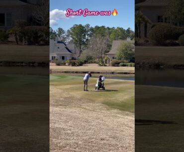 Putting on a short game clinic this round #golfgirl #golfswing #golf