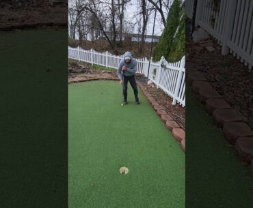 #duckhook #golf #putt #sidesaddle #green #putting #golfshot #hardwork #practice #basement #cold