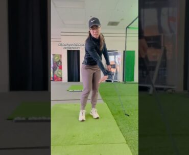 Right hand feels for high vs low chip shots #golfshorts #golfgirl #skillest #golf