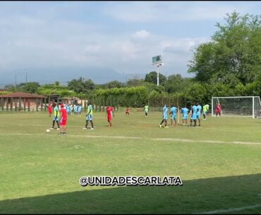 " TRABAJO DURO,JUEGO DURO: SECCIONES DE ENTRENAMIENTO DEL AMÉRICA DE CALI".