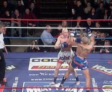 MAUY THAI BOXING FROM UK MARK LEE V JOHN WINTHORP