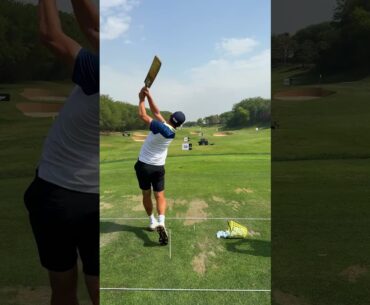 Trying to play golf with a CRICKET BAT 🏏
