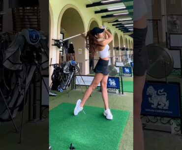 Praeitsara Pukawanuch #golf #golfswing #shorts