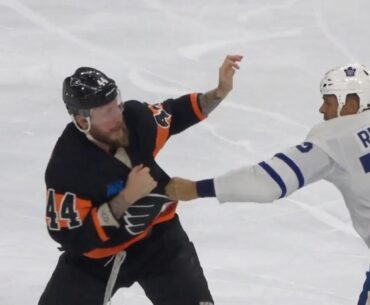 Ryan Reaves Drops The Gloves With Nicolas Deslauriers