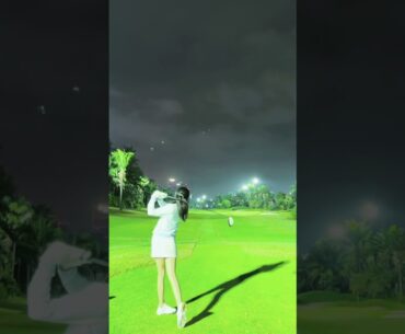 Golf girl Pro Max#golf #golfswing #sports #challenge #joy #explore #funny #relax #happy #ai #comfort