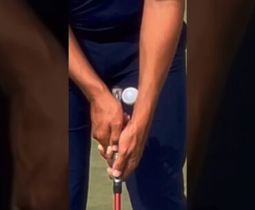 Erik Van Rooyen dialing in a feel 🤌 Notice the ball between his forearm and putter grip 👀