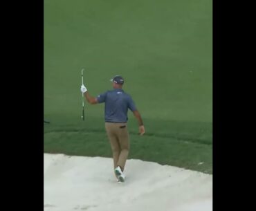 Stewart Cink with the eagle #golf #chipshot