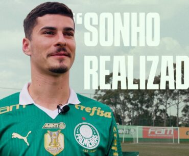 RÔMULO SE IMPRESSIONA COM A ACADEMIA DE FUTEBOL