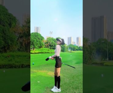 golf girl Pro Max#shorts #explore #shots #asmr #challenge #sports #beauty #golf #golfswing #golfgirl